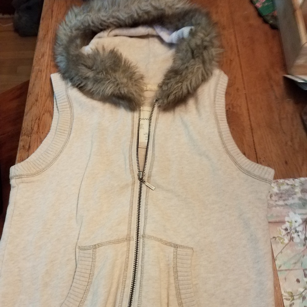 Aero vest with furry hood!